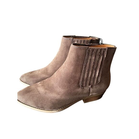 Western Boots Universal Thread Dark Taupe (Dark Brown) Size 8 wide - Picture 1 of 6